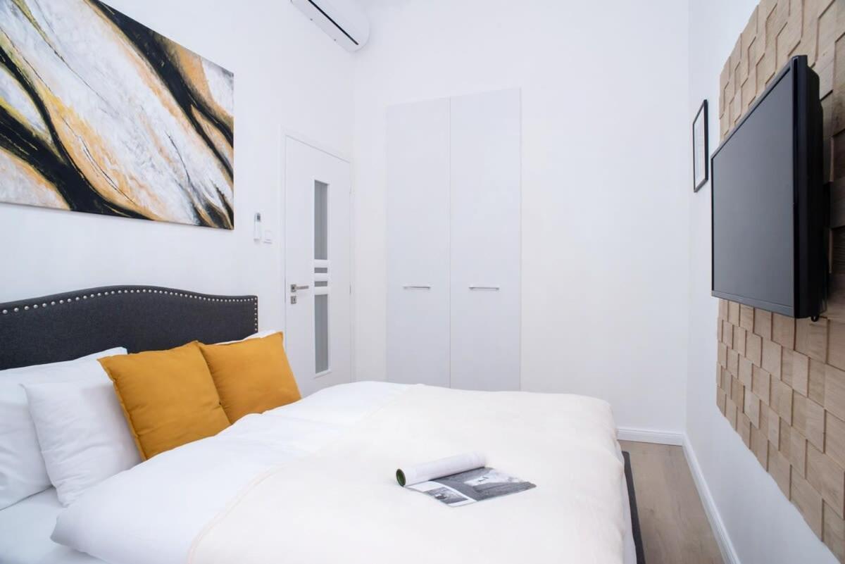 Stylish Large At Super Location Apartamento *