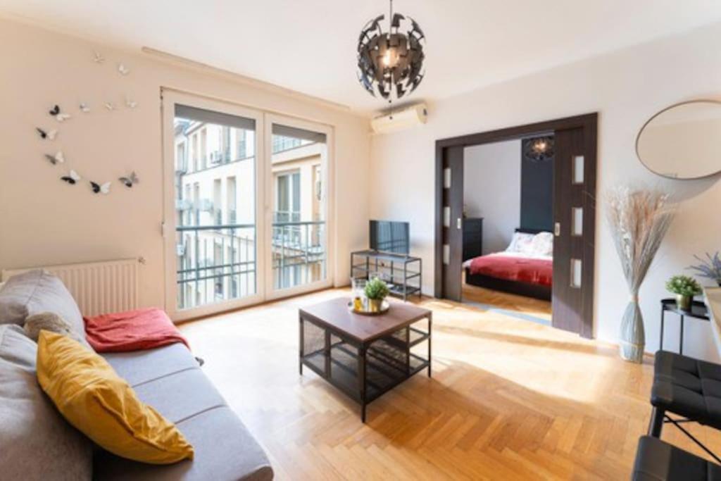 Apartment Bolero *