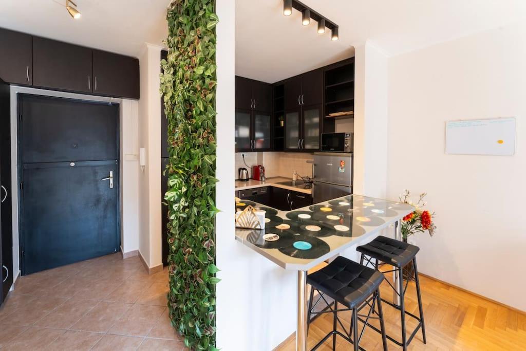 Apartment Bolero