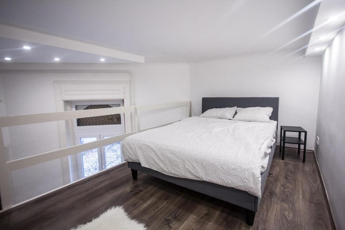Beautiful And Cosy In Centre Apartament *