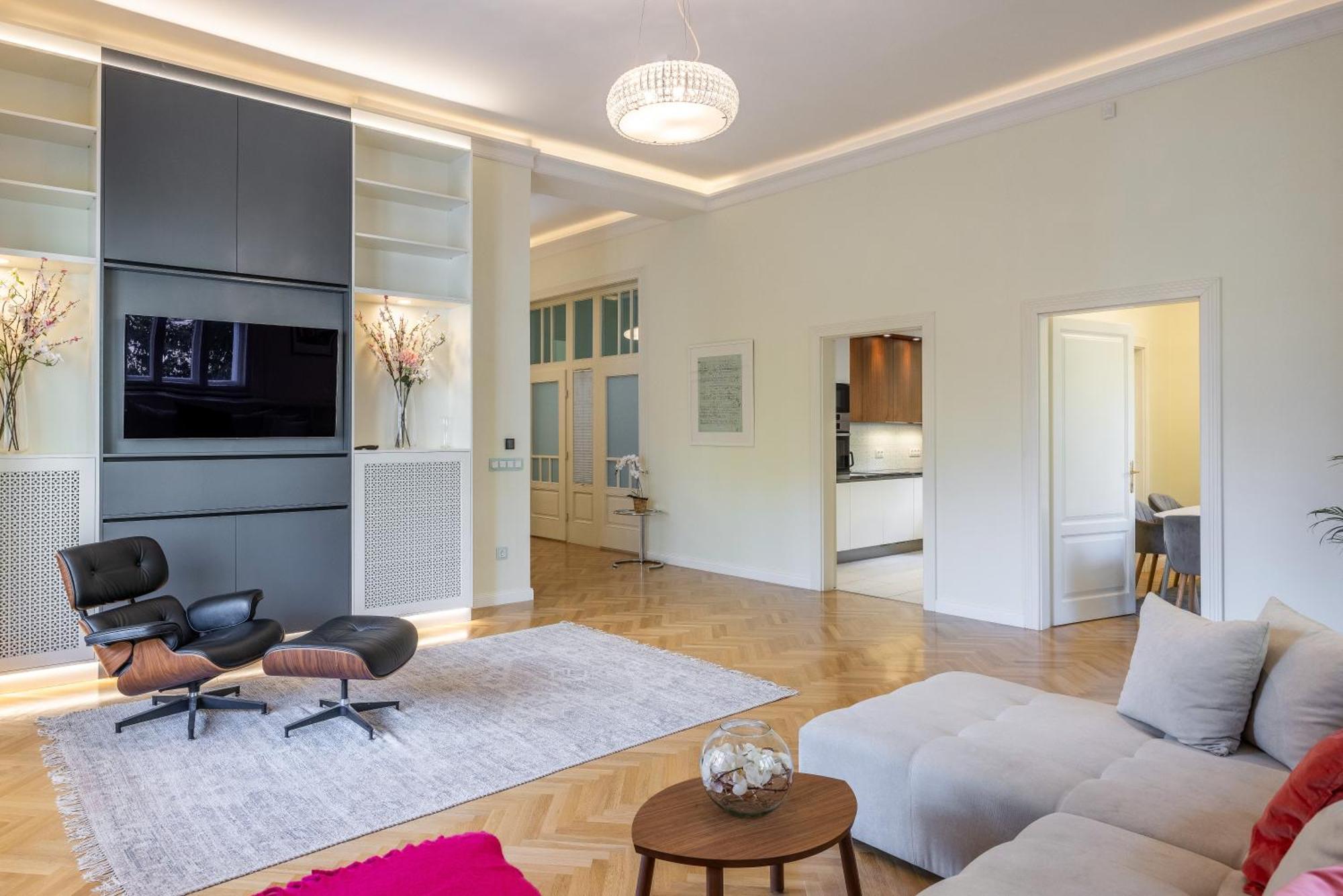 Stunning Rose Hill Premium *