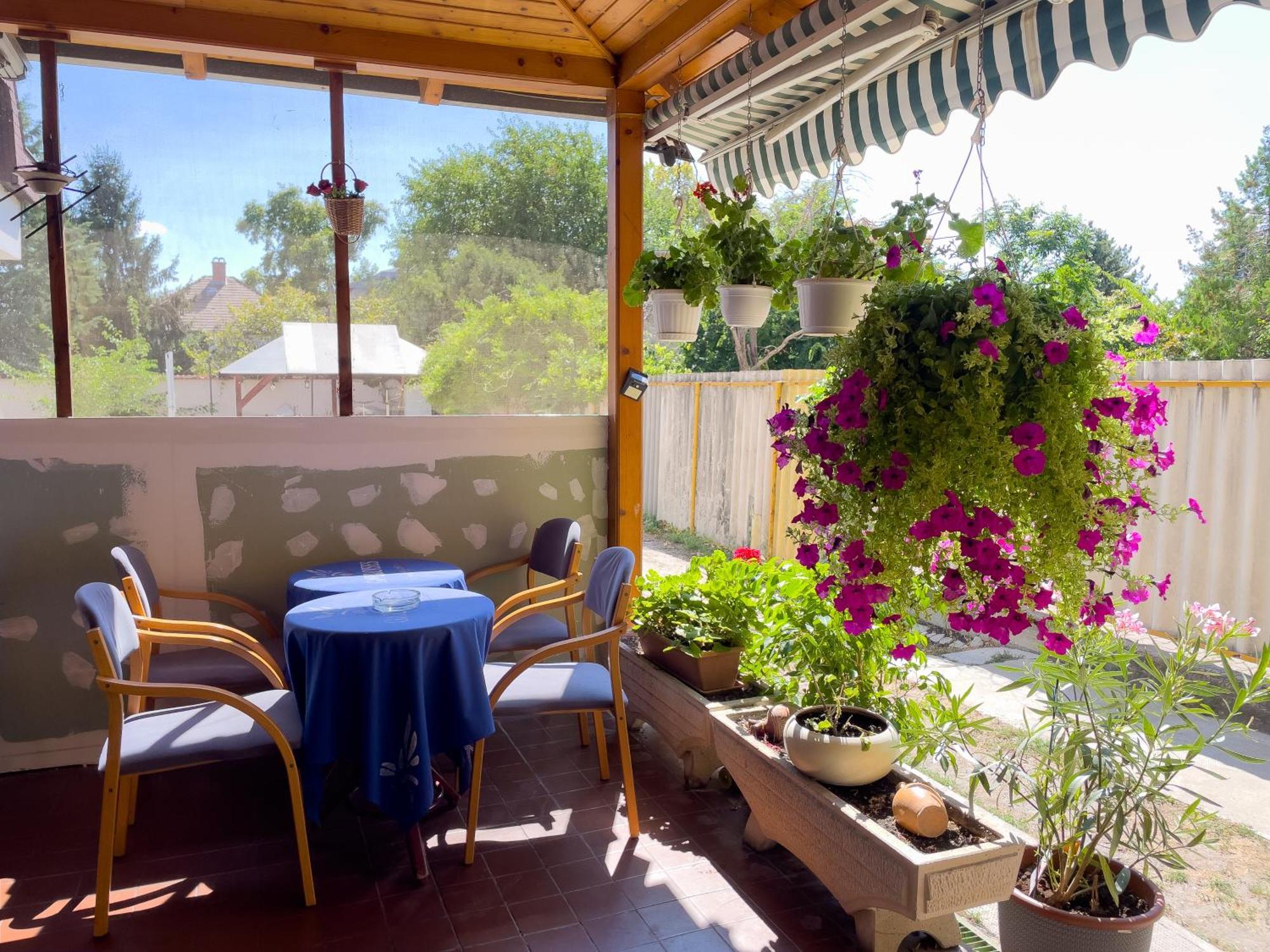 Pestujhely Panzio-etterem Gasthof 3*