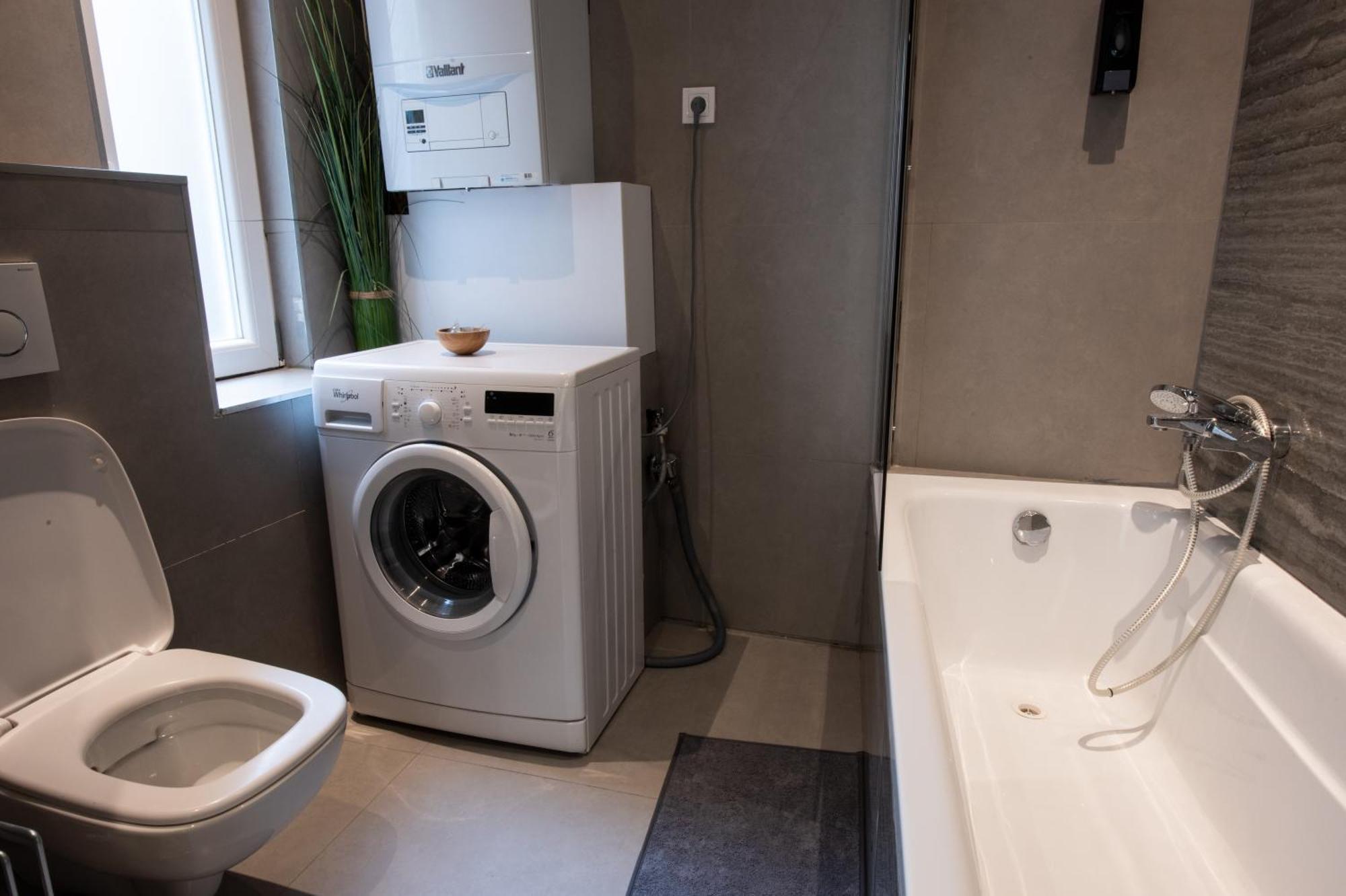 Apartamento Modern Downtown Retreat At Akacfa 36 *