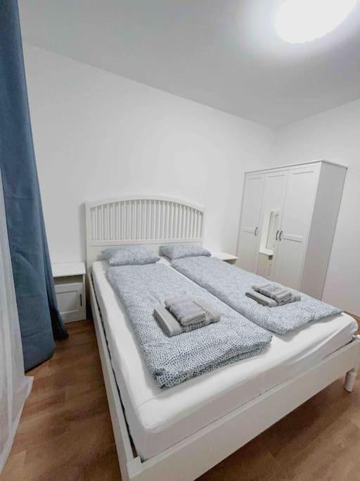 Appartamento Spacious With Balcony And Garage Budapest