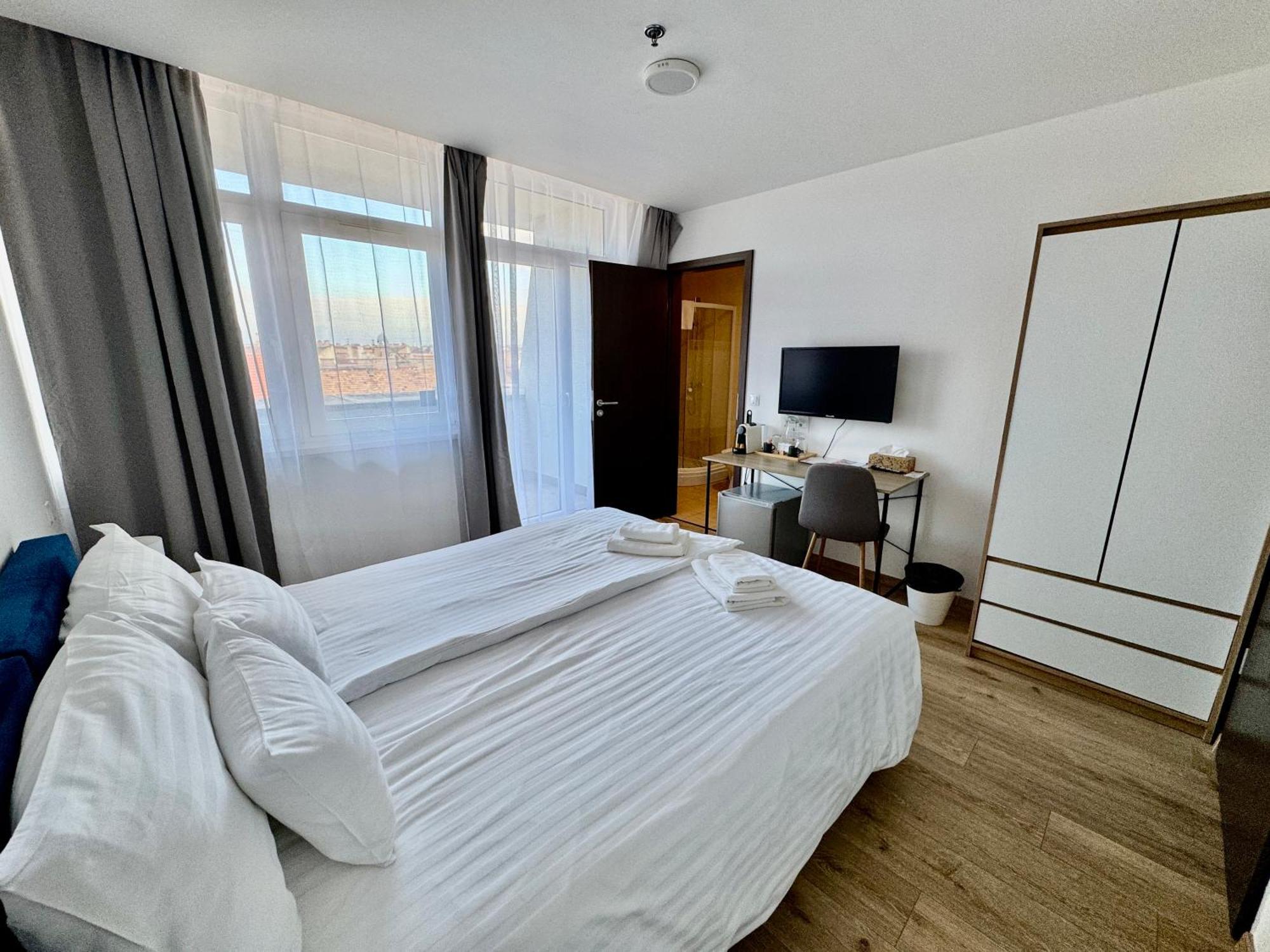 Hostal Rooftop City With Deep Garage Budapest