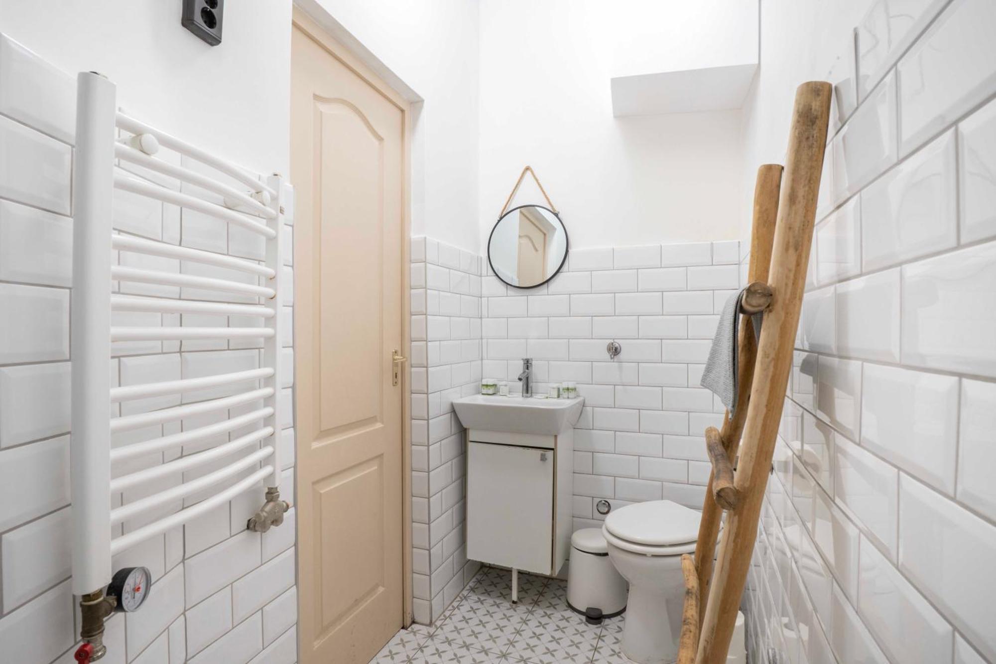 Apartamento Lovely In Party Street Ka10 *