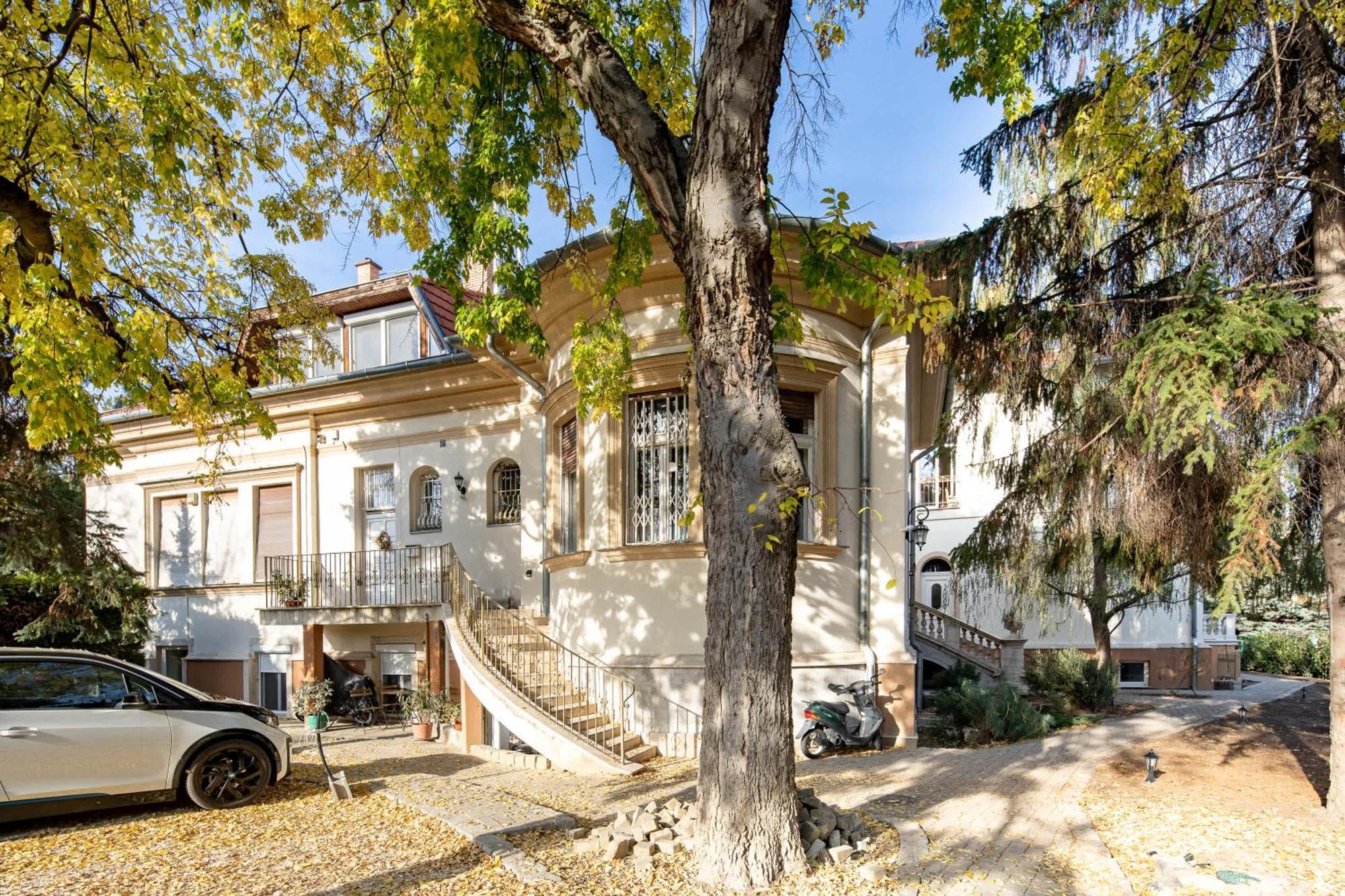 Apartamento Nestled Romance, Buda's Hilltop Heaven Budapest