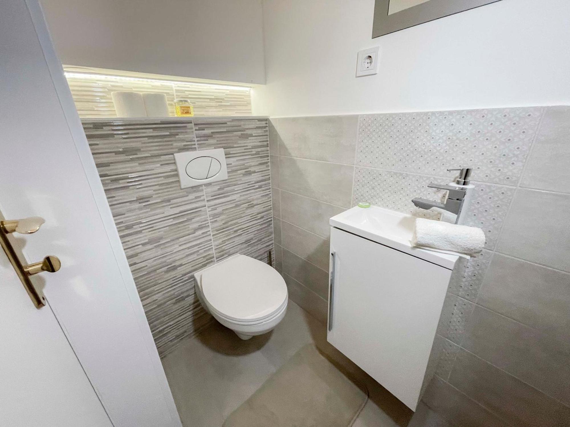 Luxury Opposite Opera, Central, Ac, Metro 1, Sleeps 6