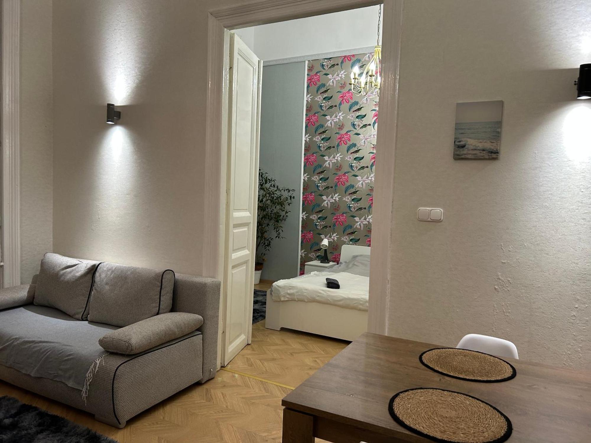 Royal Apartment *