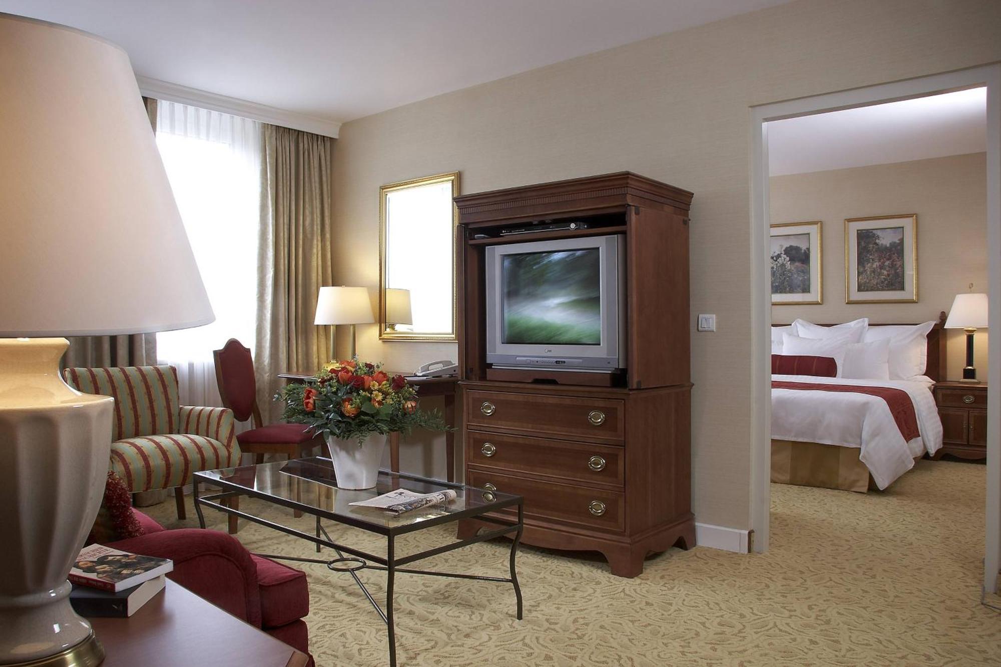 Szálloda Millennium Court, - Marriott Executive 4*
