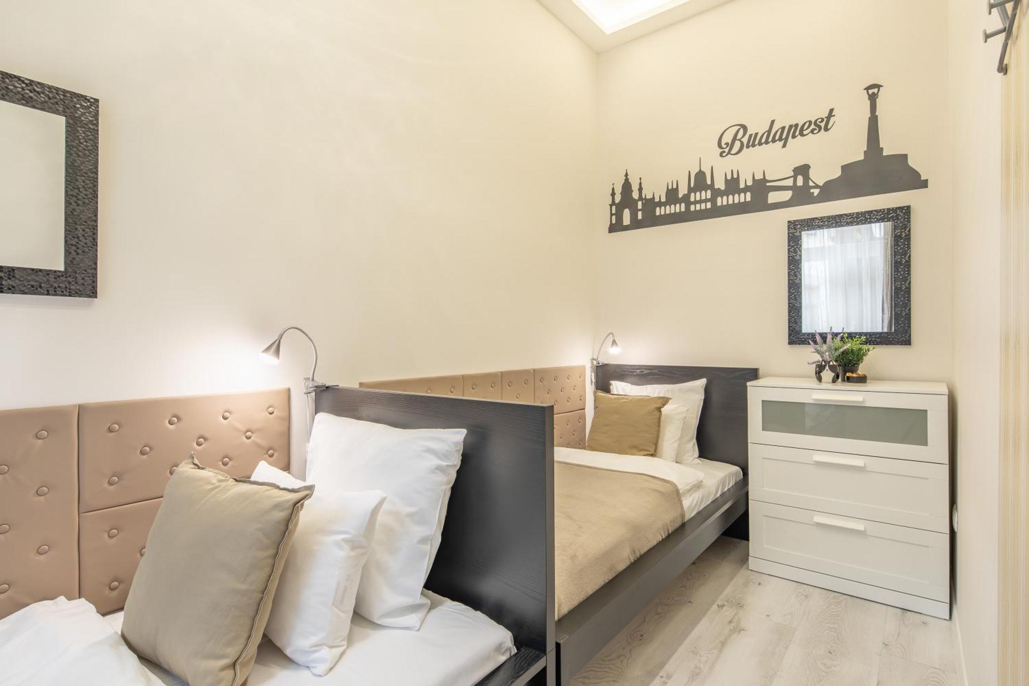 Apartment Beauty 50 *
