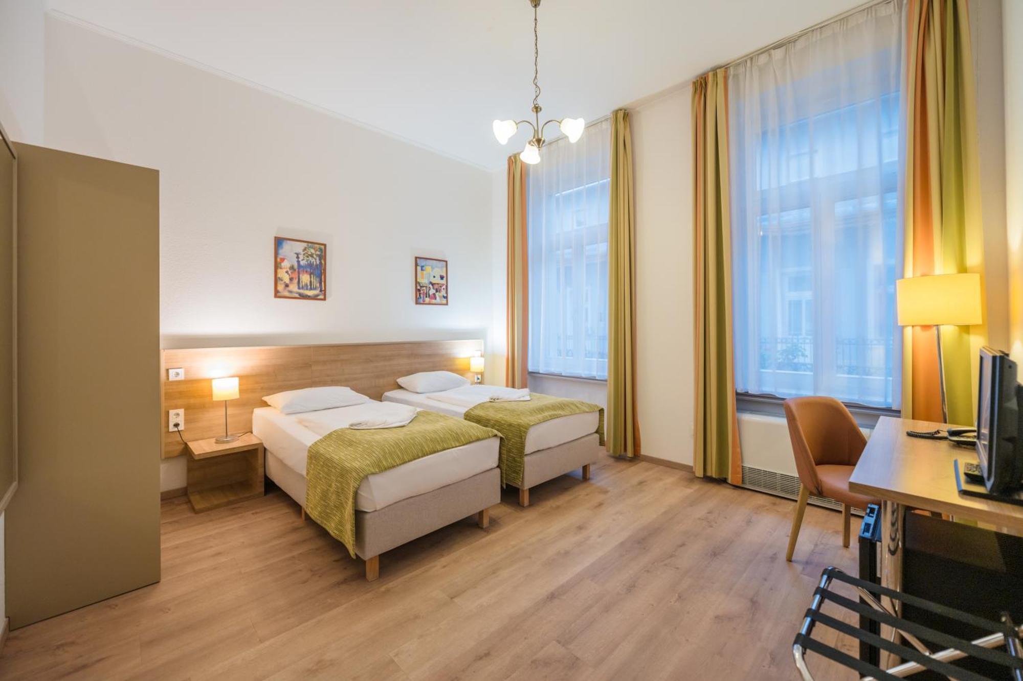 Baross City - 3* Budapest
