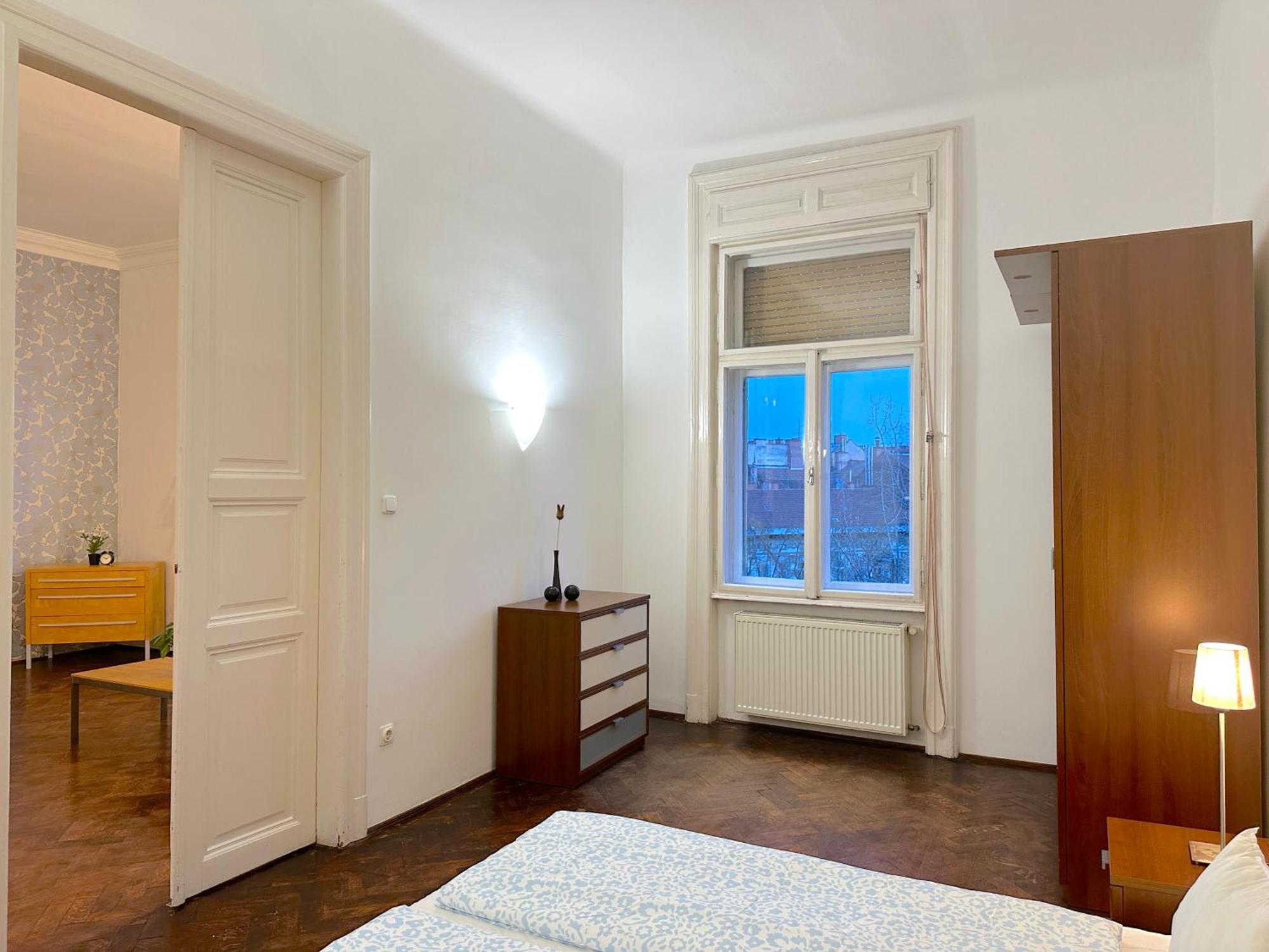 Lejlighed Stunning 150m2 3-bedroom With Balcony *