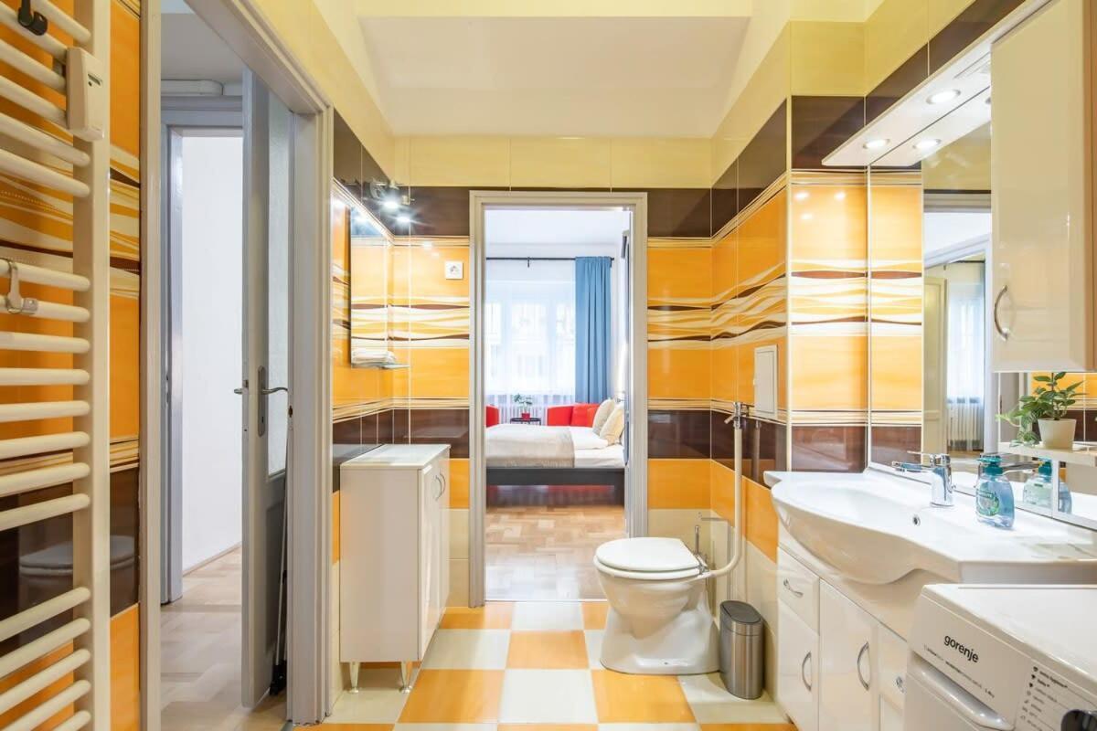 Large And Comfy Apartamento Budapest