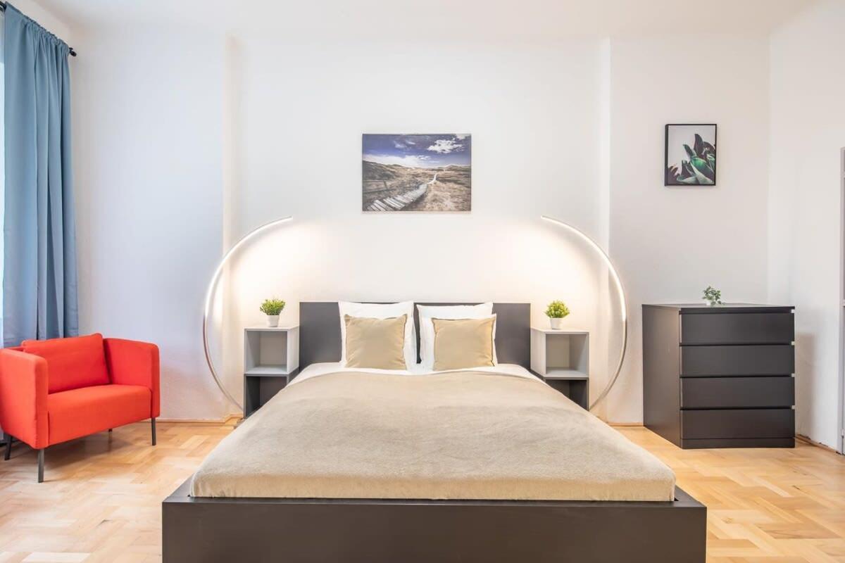 Large And Comfy Apartamento Budapest