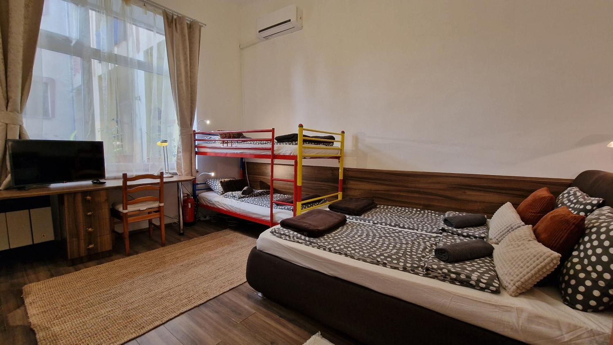 Dombovari Way Appartamento