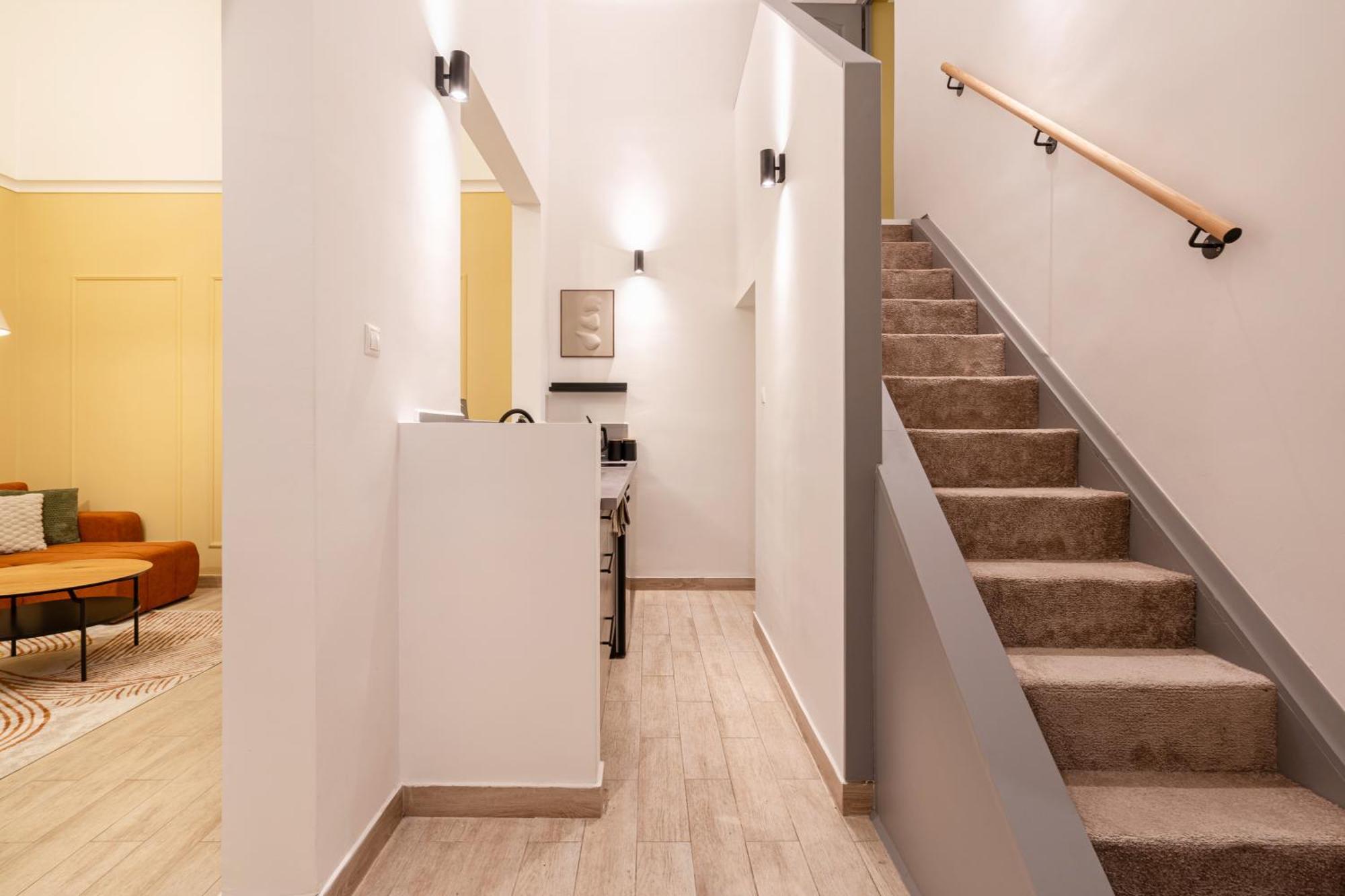 Lively Downtown Haven Apartment *