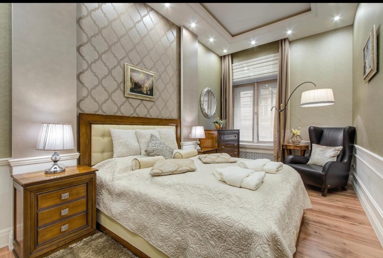 Downtown Royal De Lux Apartment