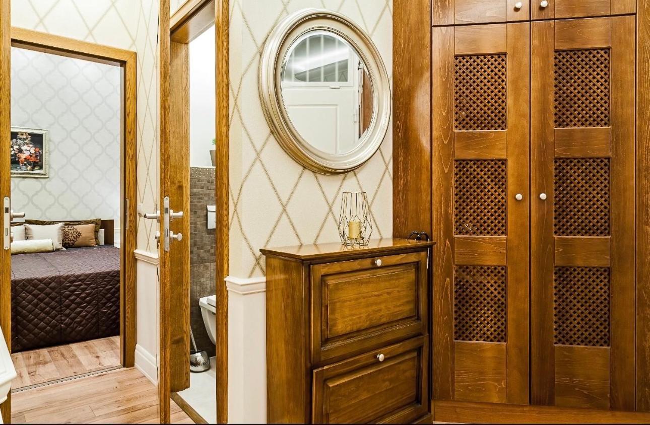 Apartment Downtown Royal De Lux *