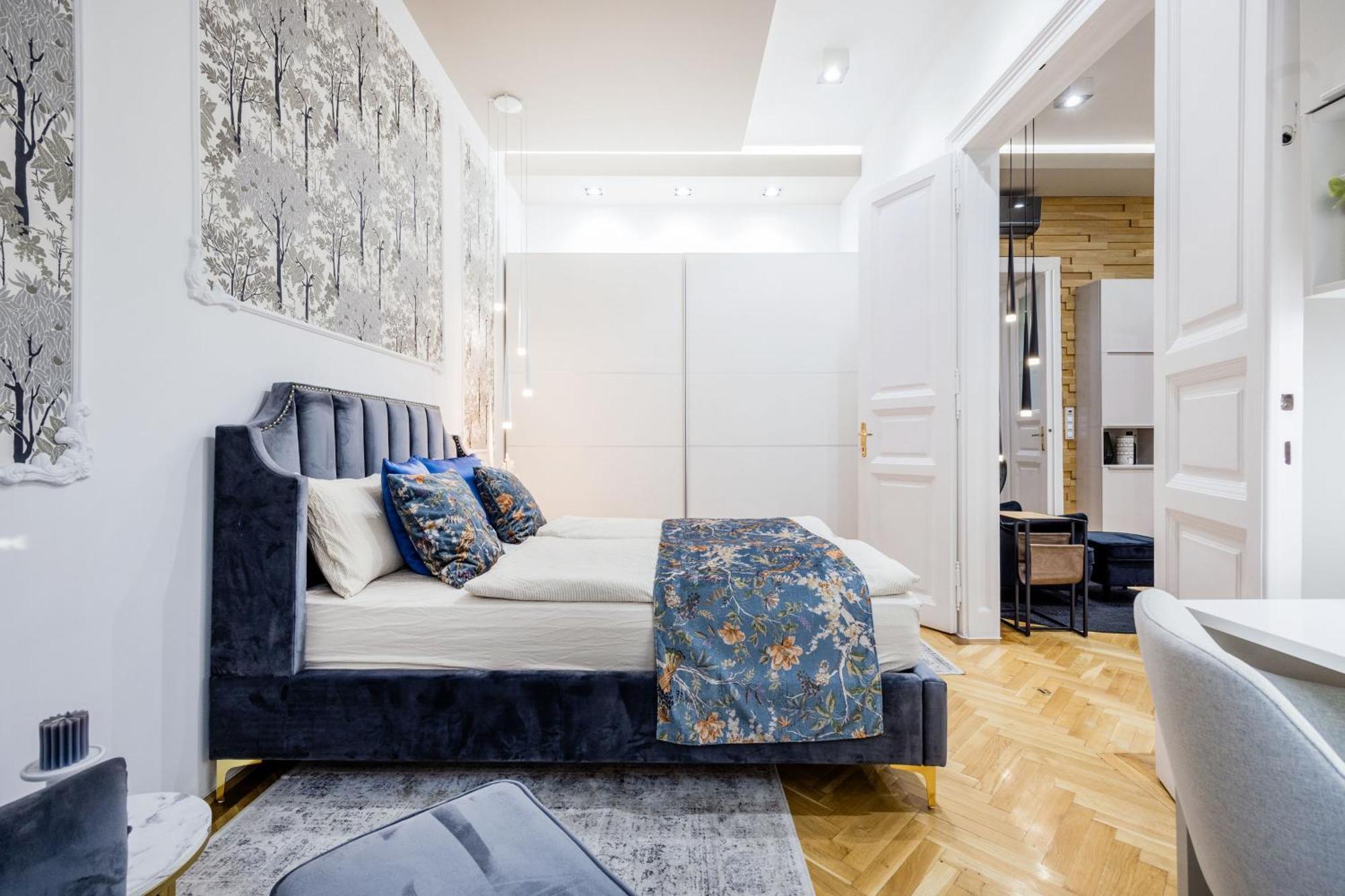 Spacious Designer With Premium Touches Appartamento
