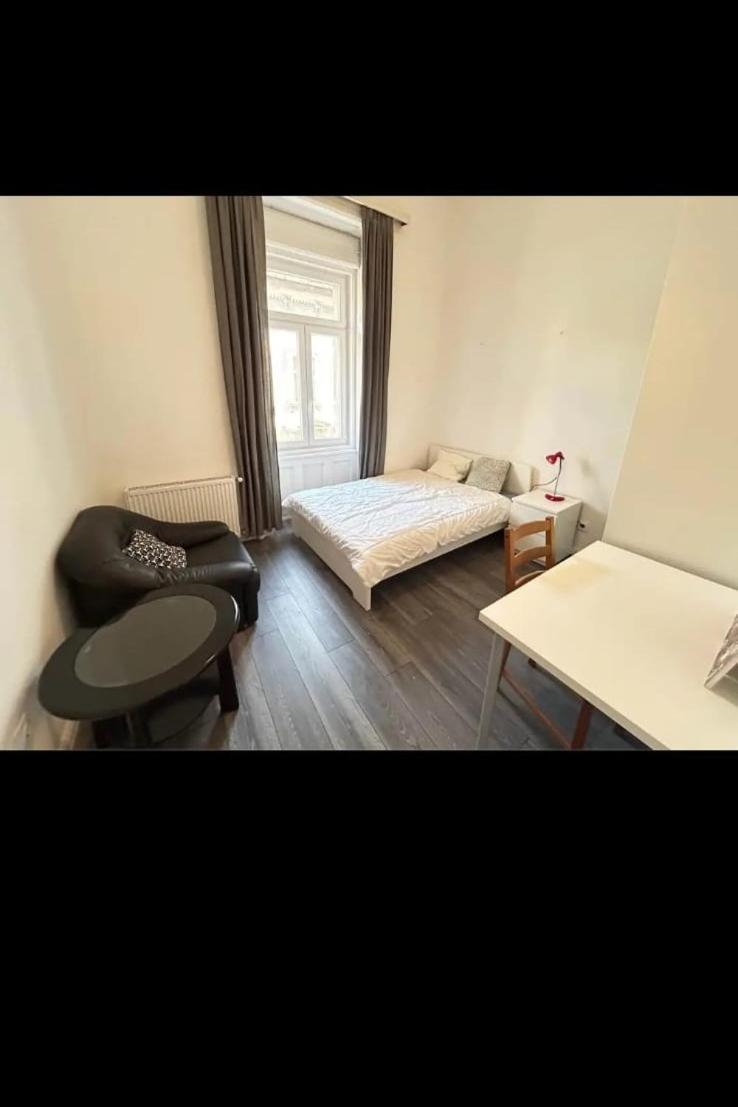 Hostal Stylish Riverside *
