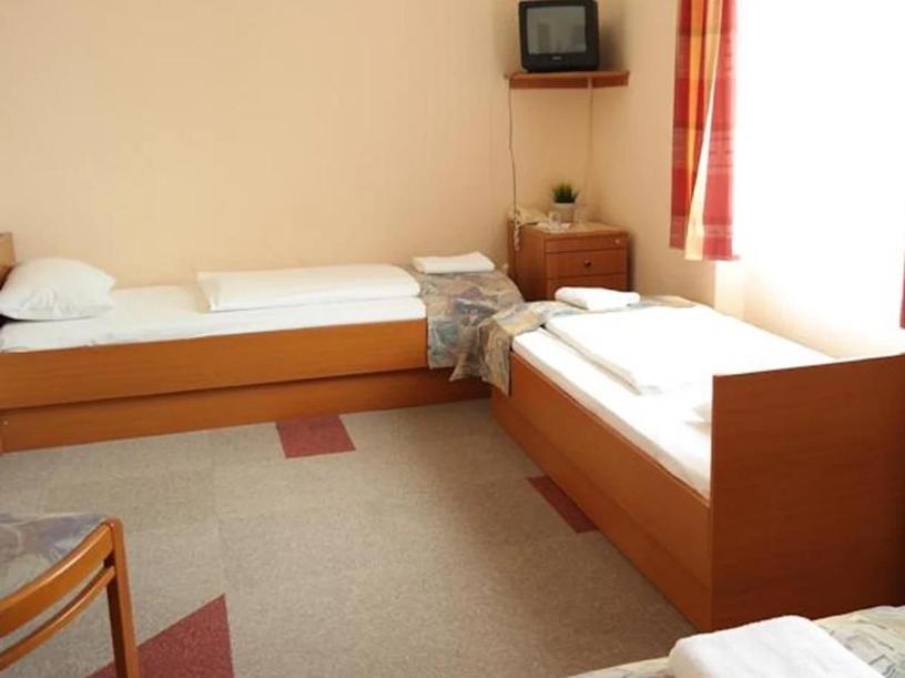 Transit M0 M1 M7 M6 Motel