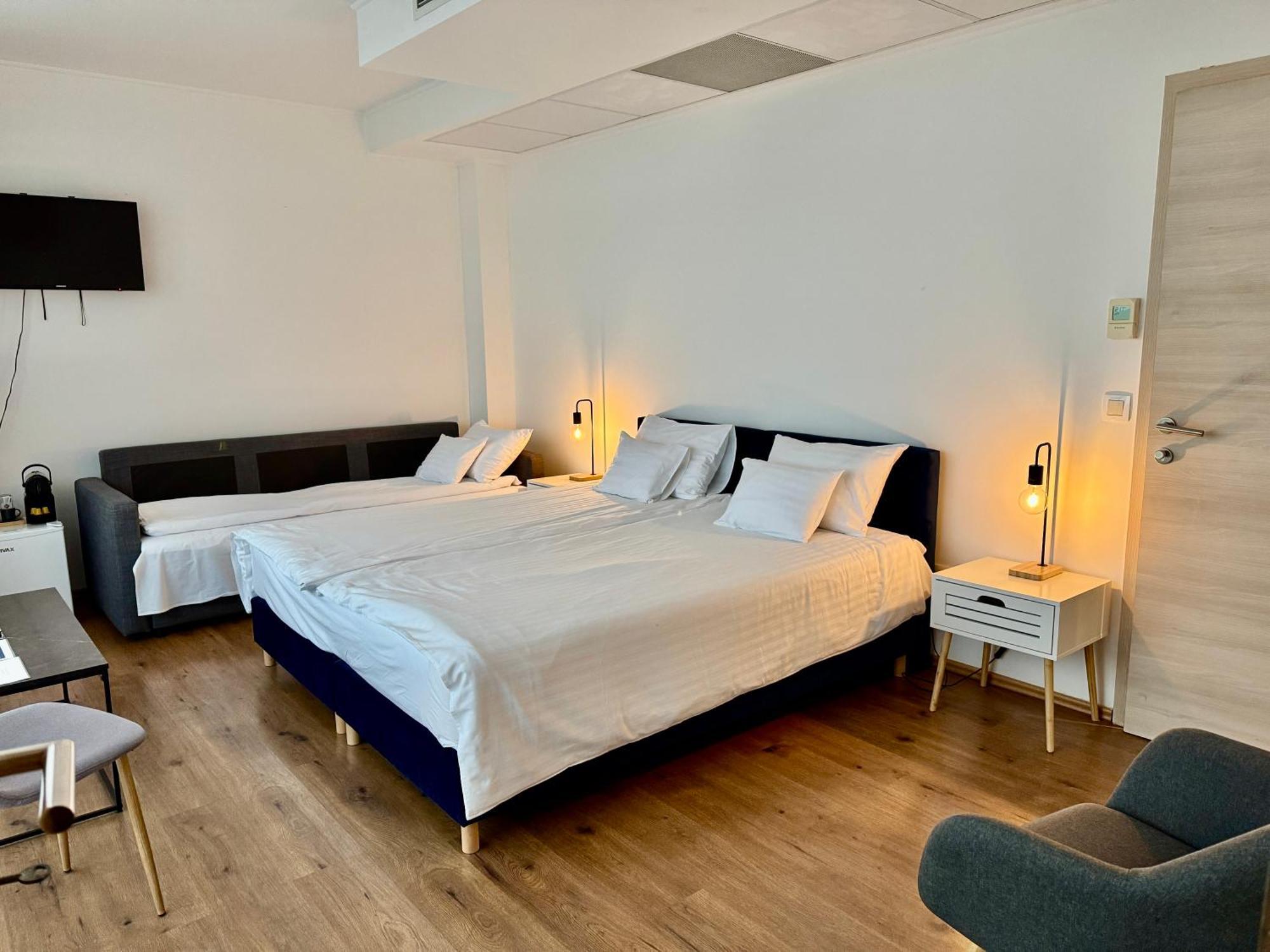 Rooftop With Deep Garage Hotel Budapest