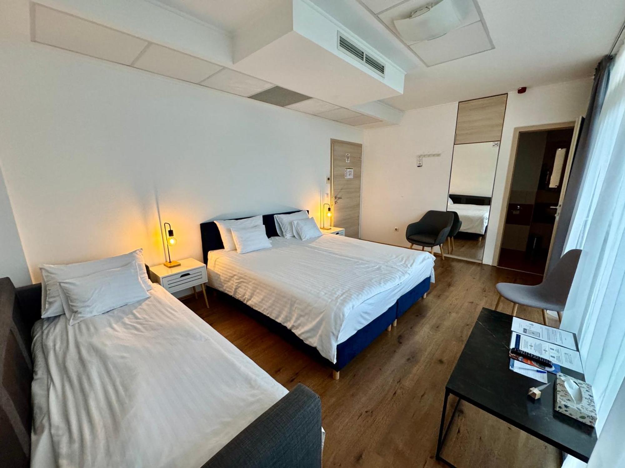 Rooftop With Deep Garage Hotel Budapest