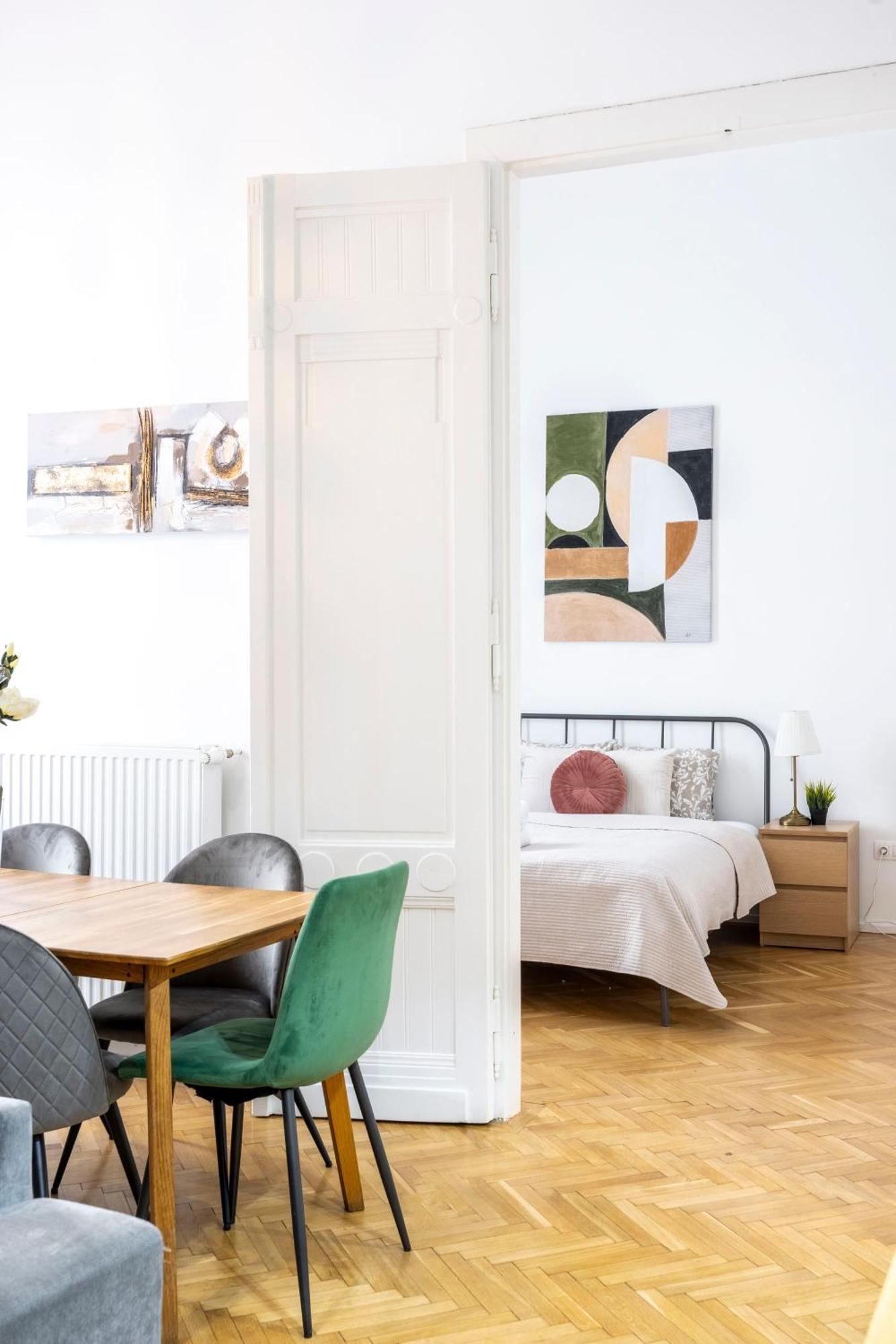 Charming & Elegant Grand Next To The Fashion St' Apartmán