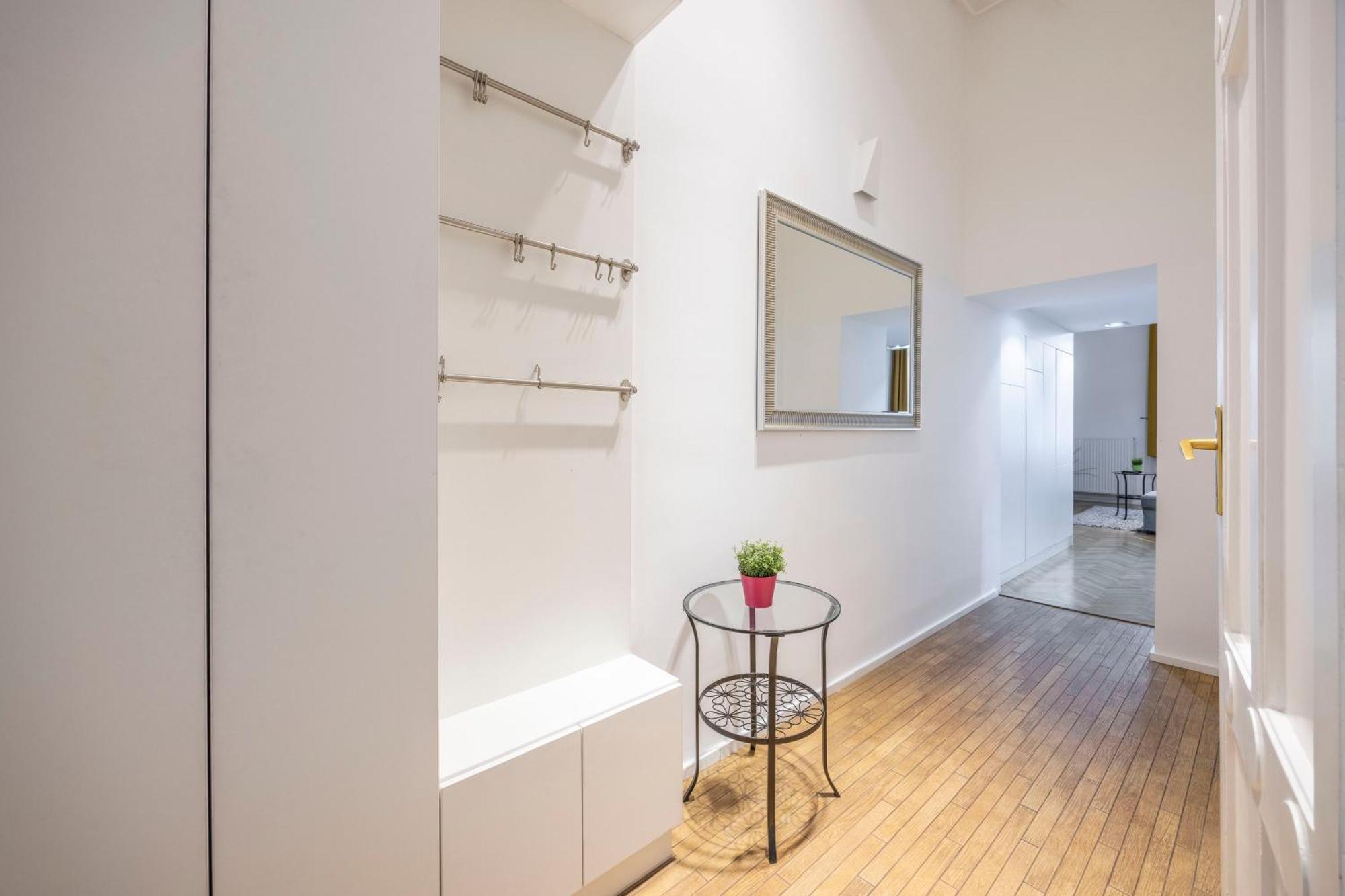 Charming & Elegant Grand Next To The Fashion St' Apartmán Budapest