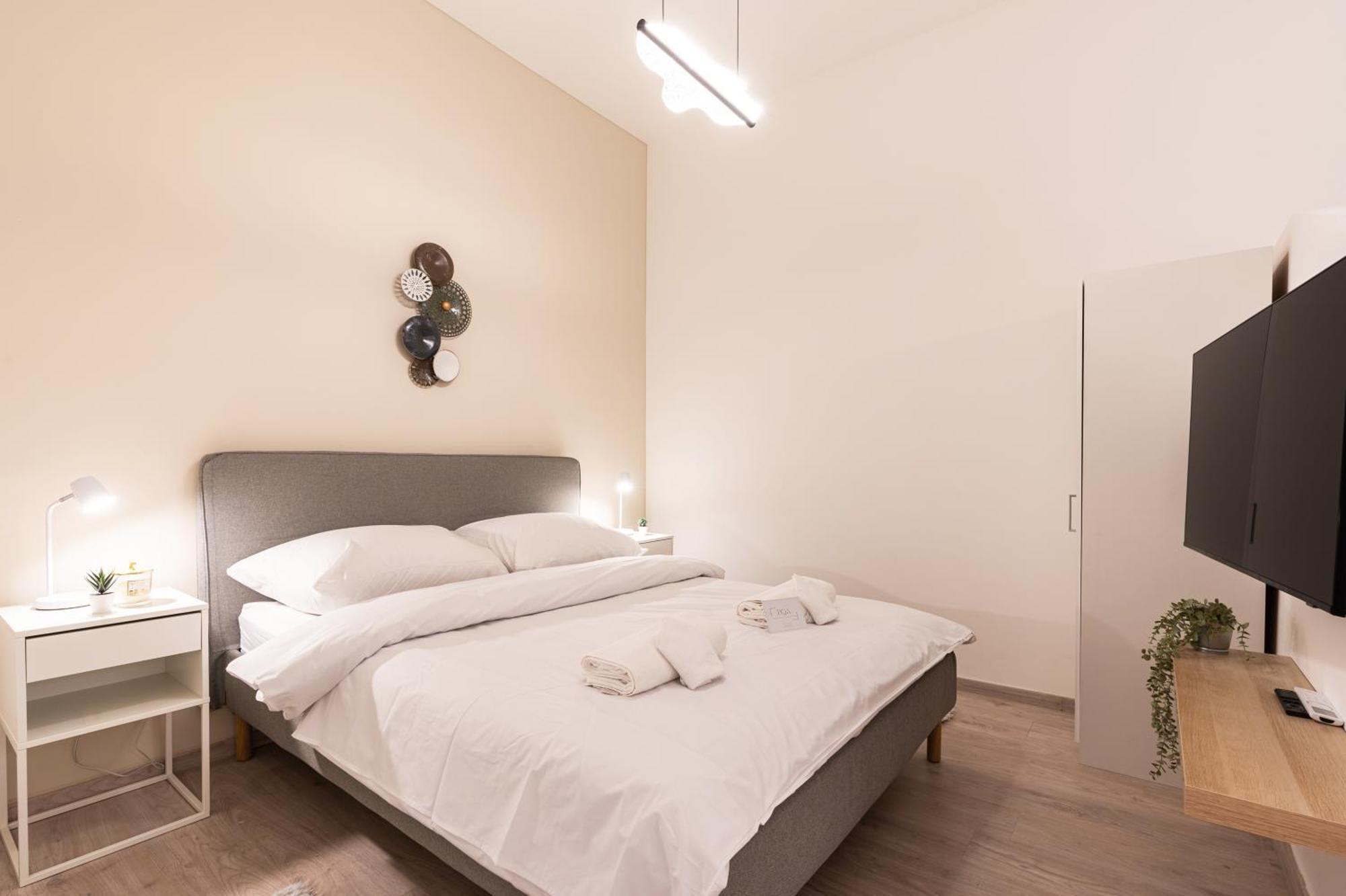 Apartment Kl31 - Urban Escape - Prime Location - Klauzal Square By Bqa