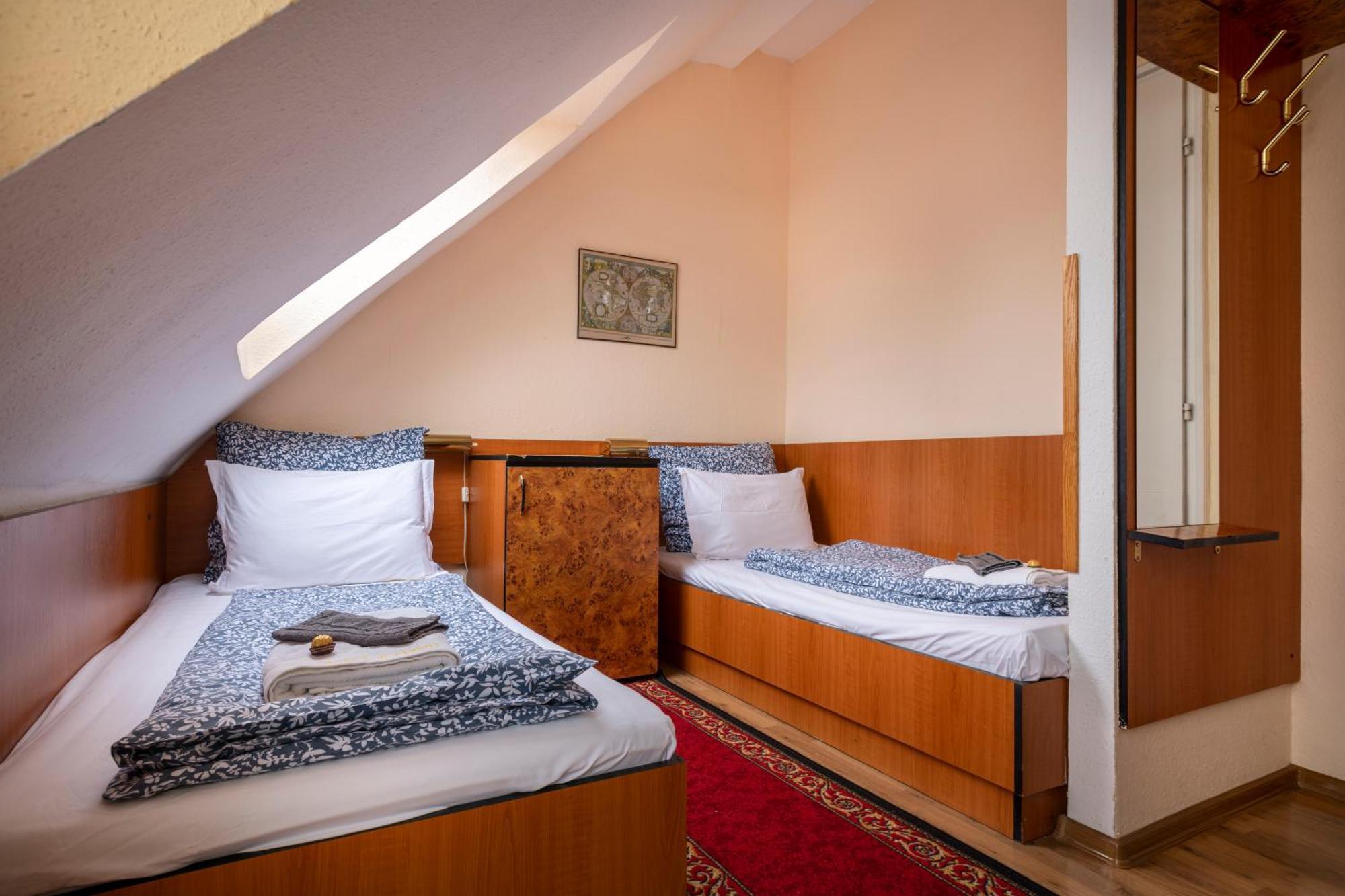 Kristal Gellert Hill Budapešť