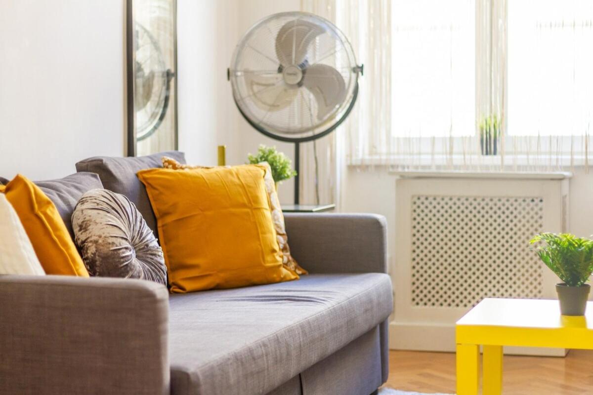 Cozy Gallery Loft In Garam Street By Nw Appartamento Budapest