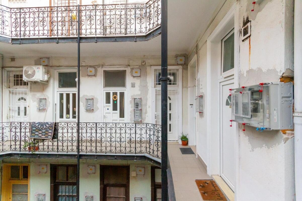 Cozy Gallery Loft In Garam Street By Nw Appartamento Budapest