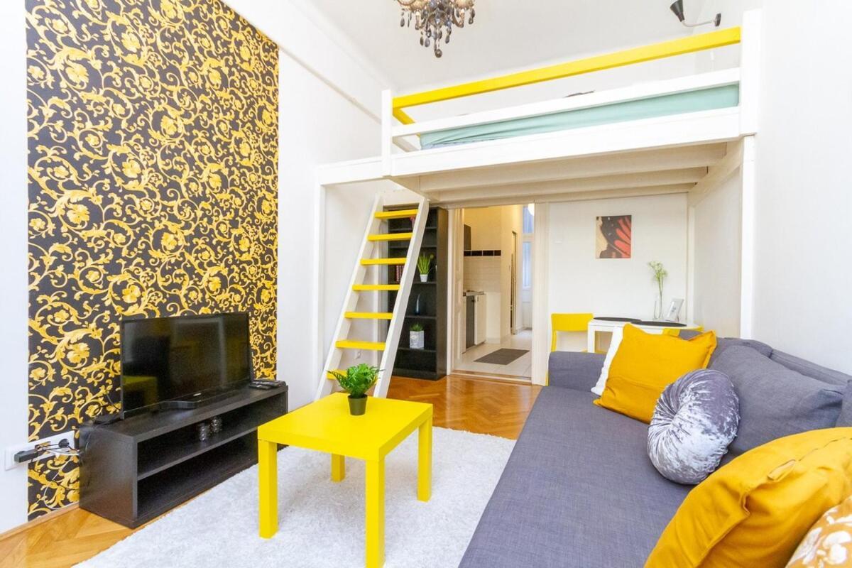 Cozy Gallery Loft In Garam Street By Nw