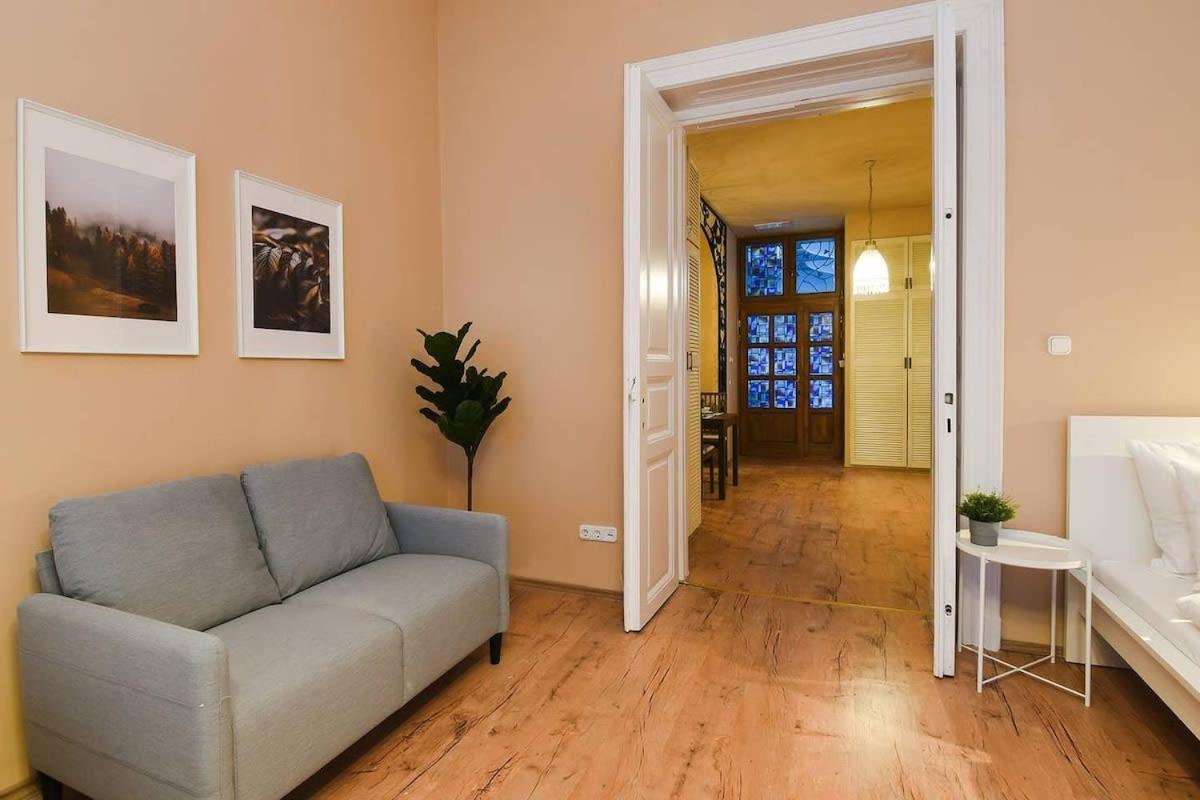 Very Very Spacious New