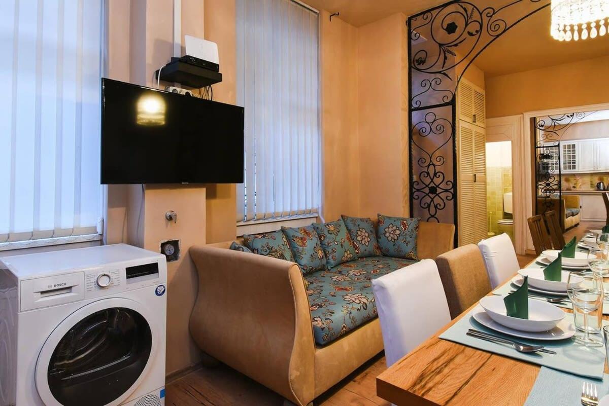 Very Very Spacious New *