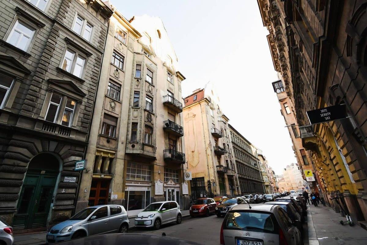 Very Very Spacious New * Budapest