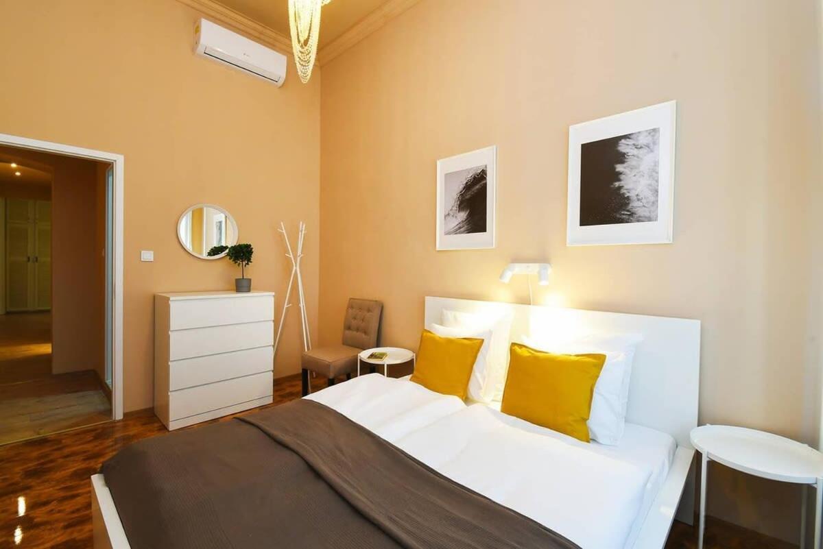 Very Very Spacious New Apartment *
