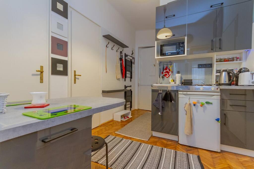 Poppy's By The Danube By Nw Apartamento