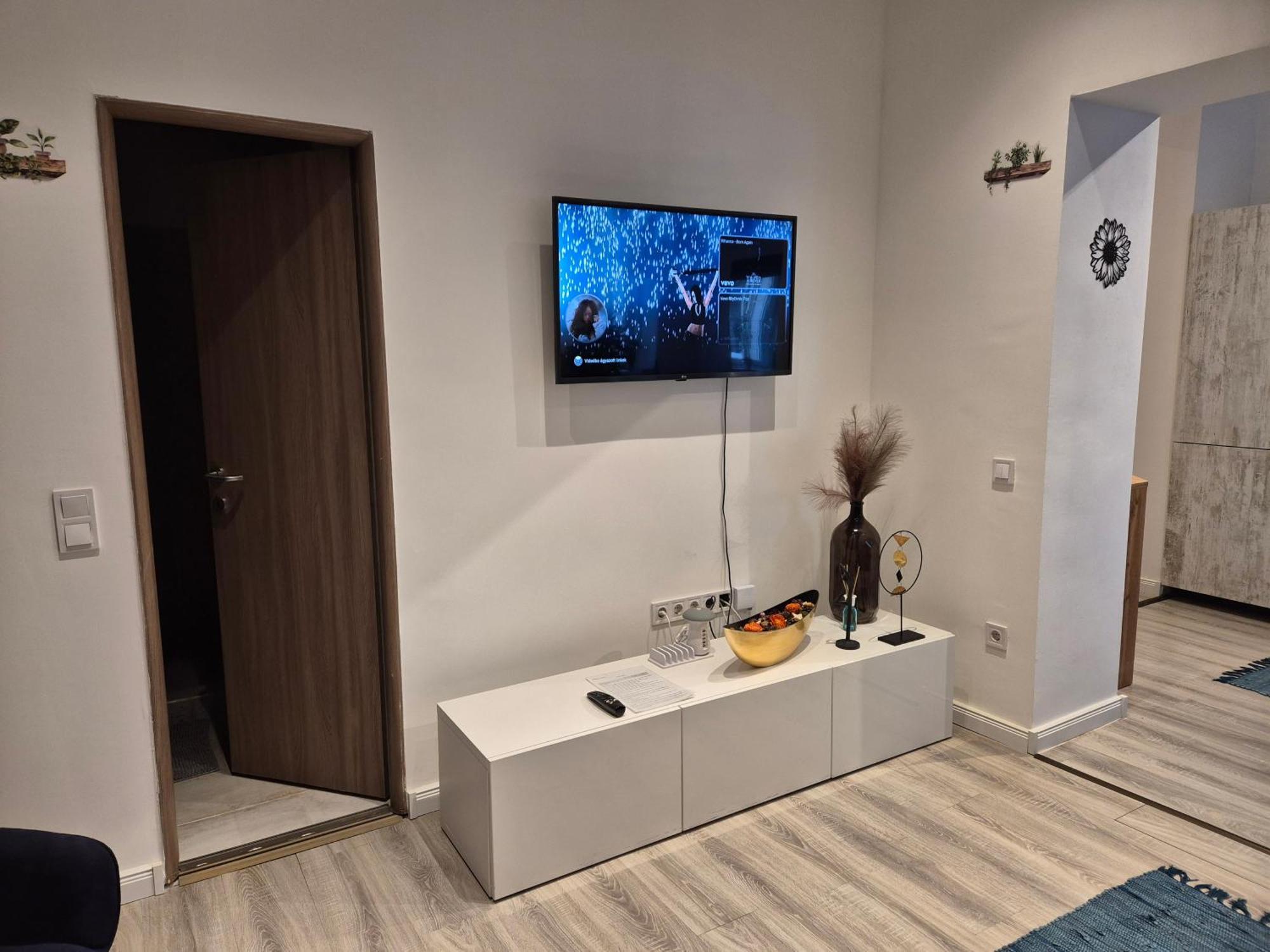 Apartment Damjanich 51- Lovely 3bedroom