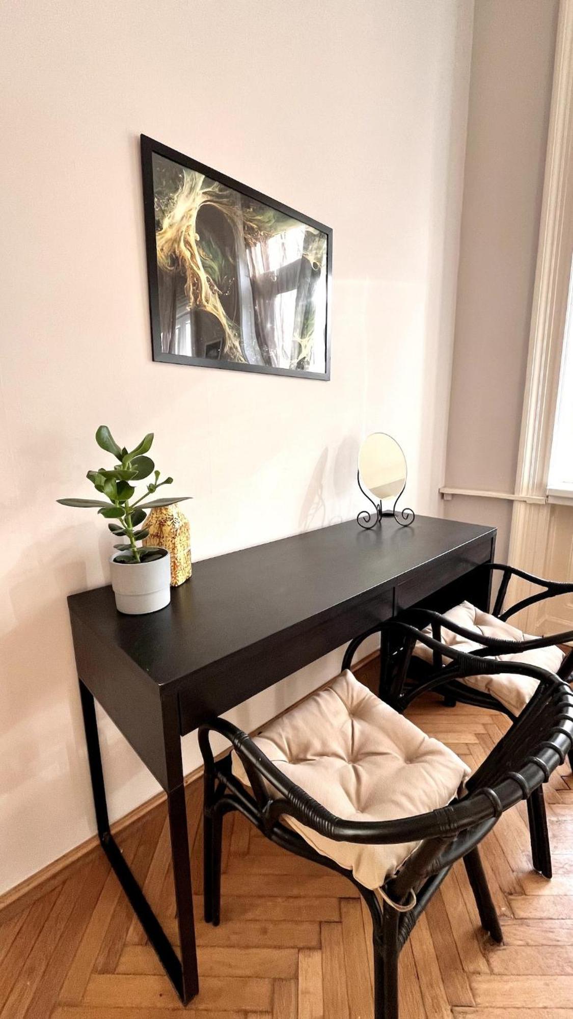 Cozy Flat For 4-6 People, Andrassy Str -oktogon Area * Budapešť