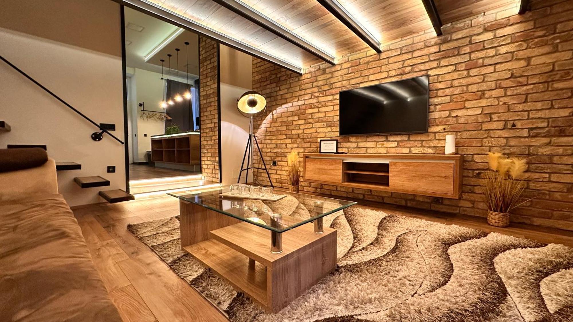 Appartement Home, Far Away From 2 Budapest