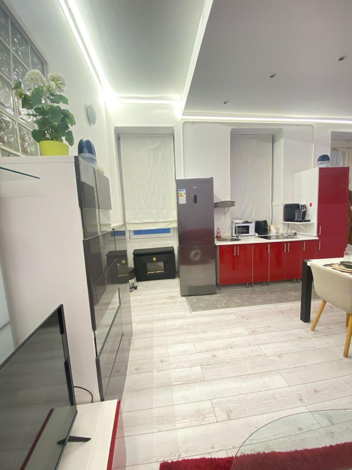Yes, Yes! Lovely Good Amenities Center Budapest