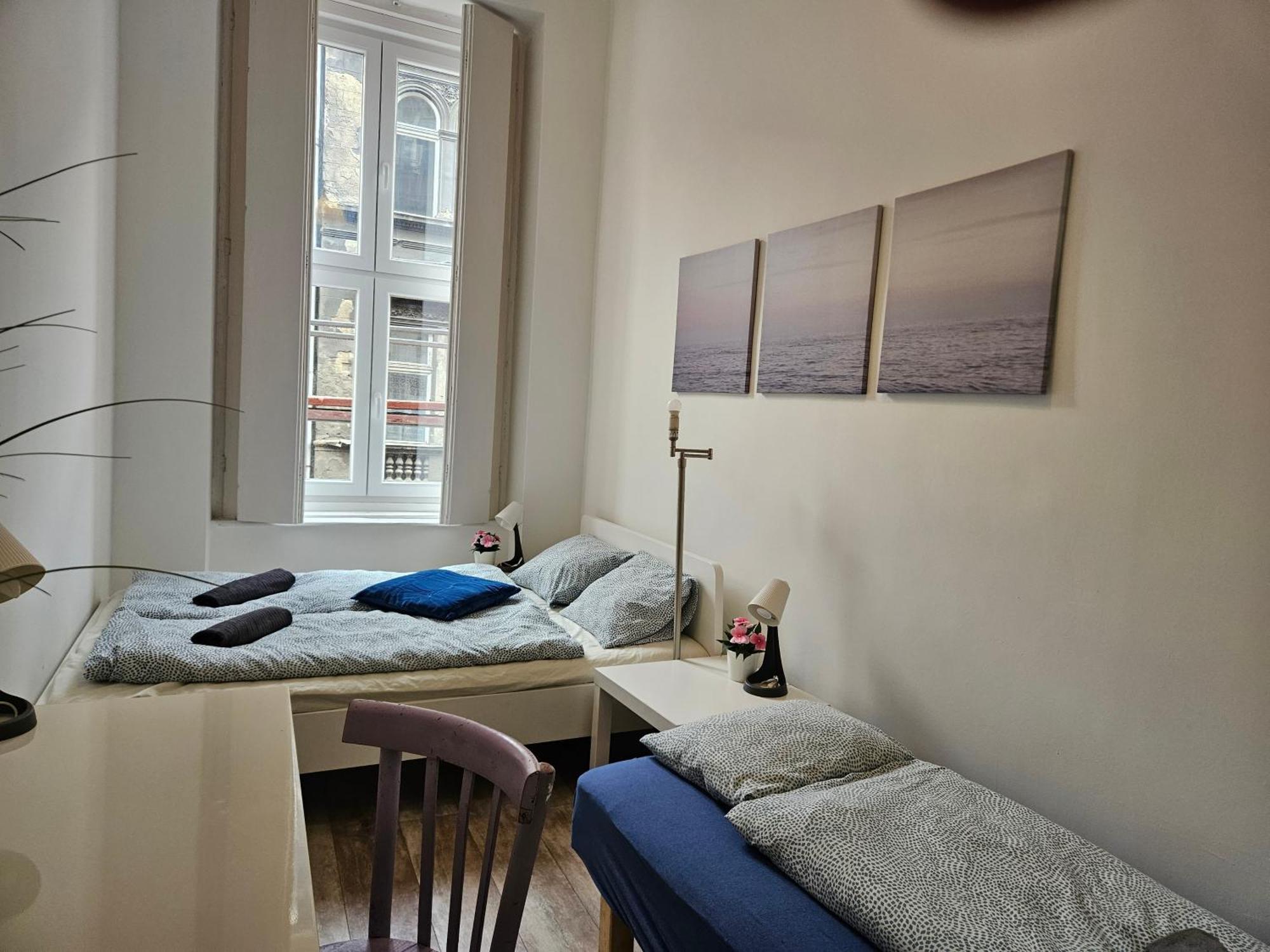 Hostel Near To Bohem Center