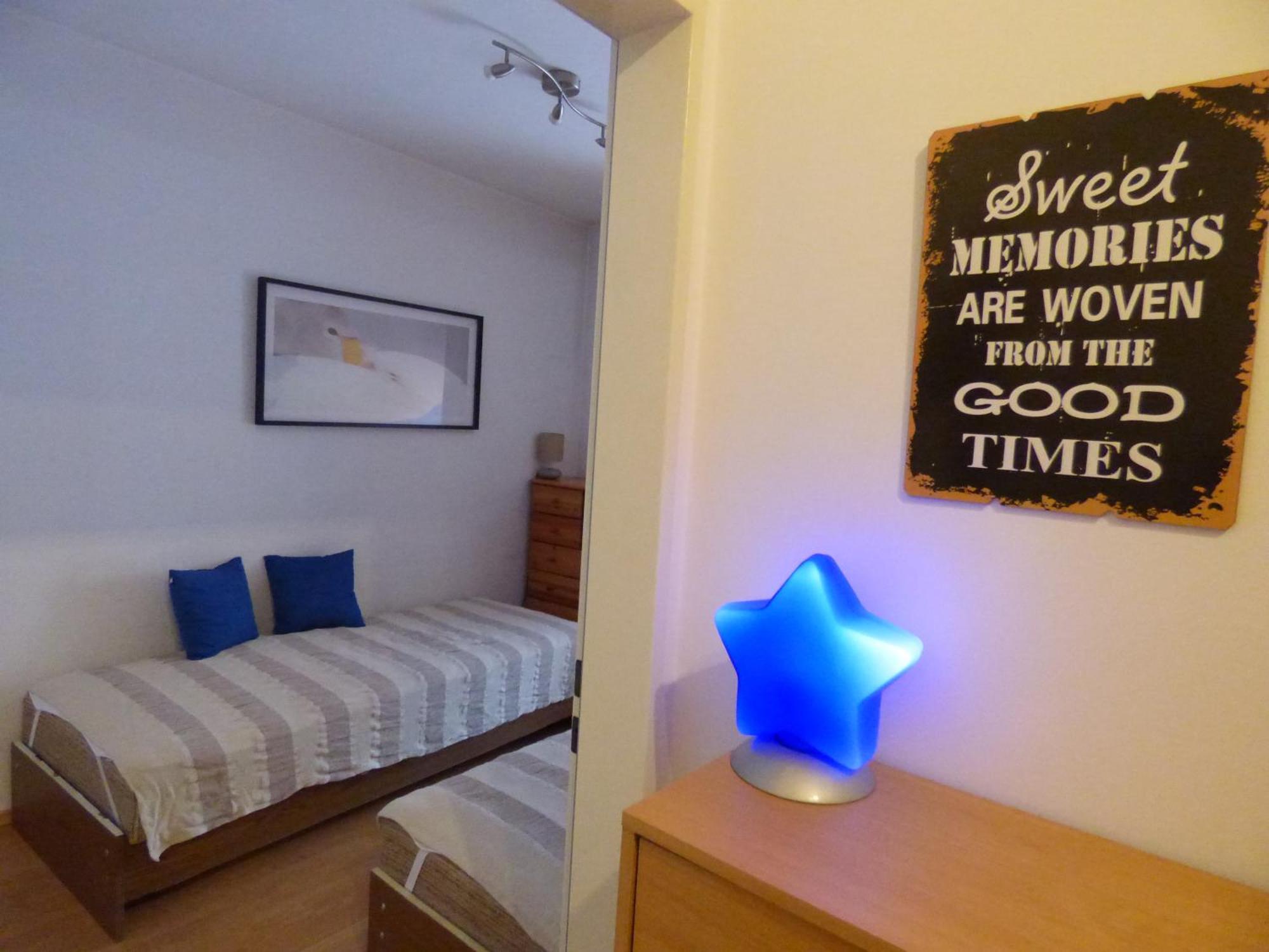 Lägenhet Bok - Modern 2br W Balcony, Free Indoor Parking!