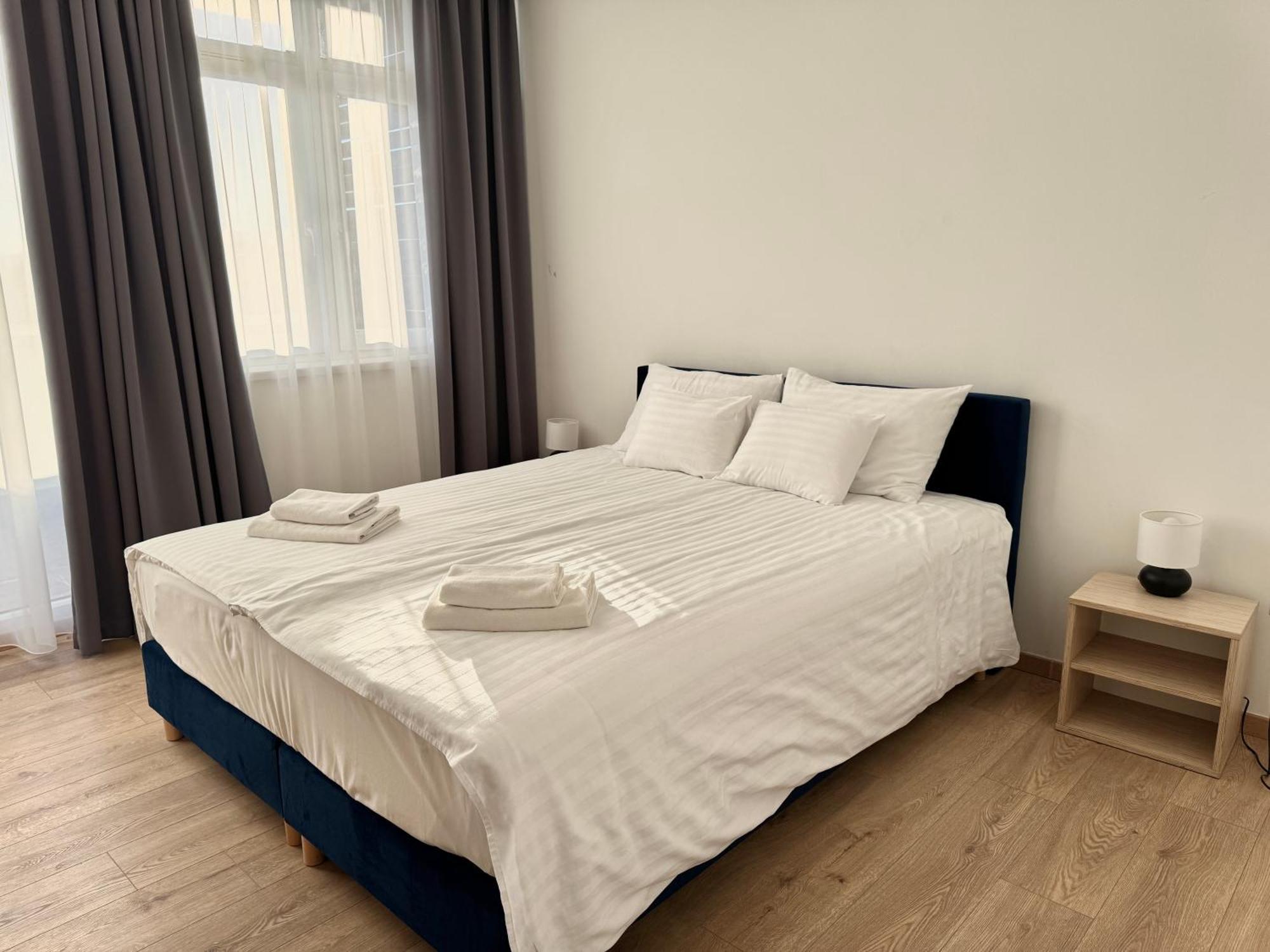 Hotel Rooftop With Deep Garage Budapest
