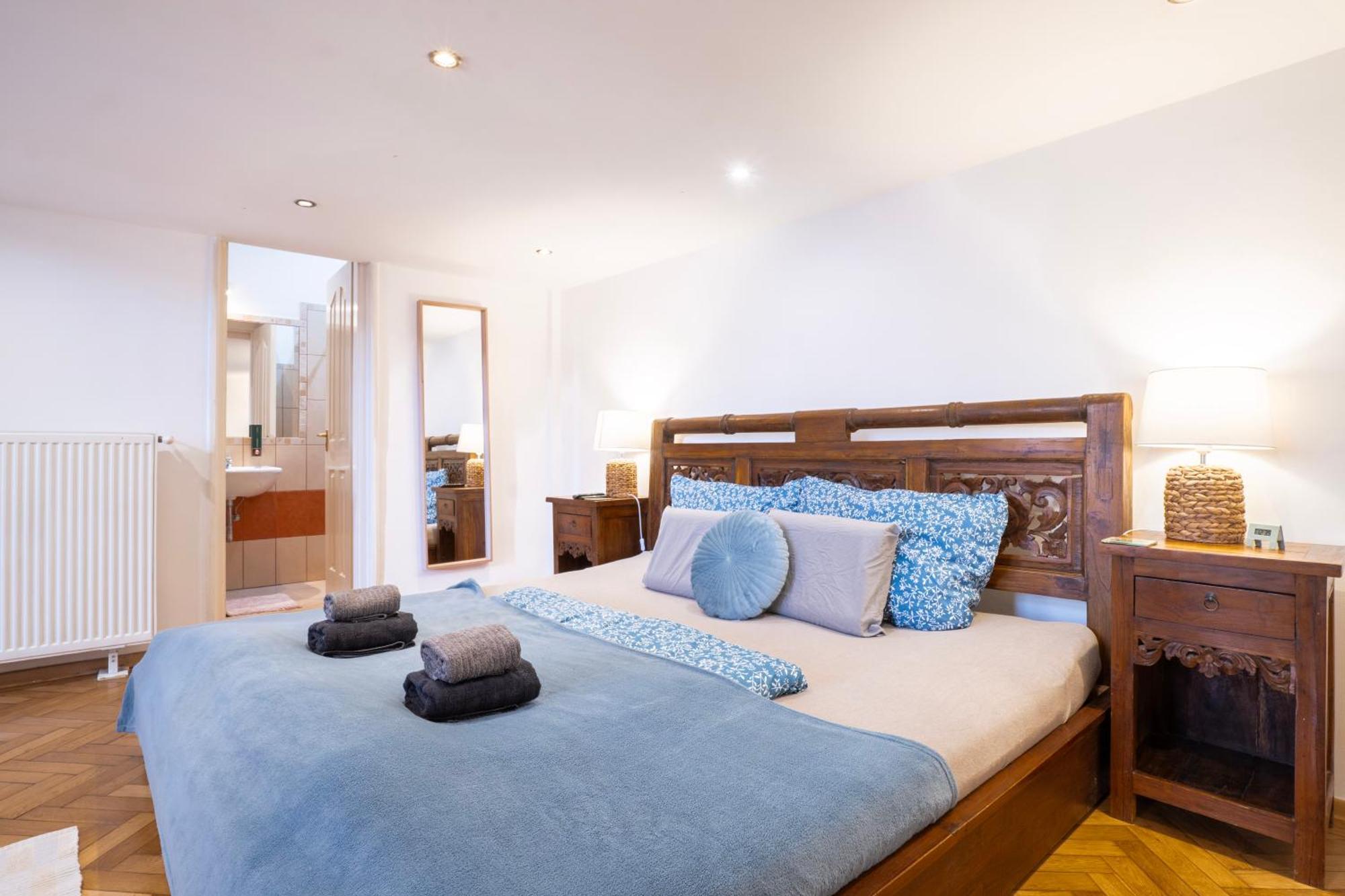 Cedar - Palace District Apartment Budapest
