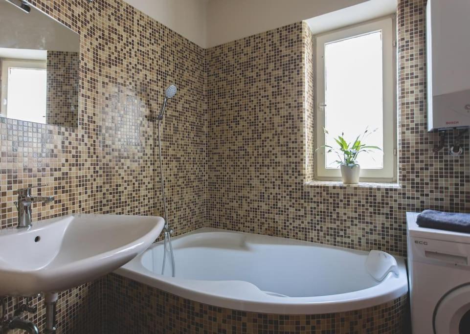 Klotild & Matild Floor In Downtown Appartement
