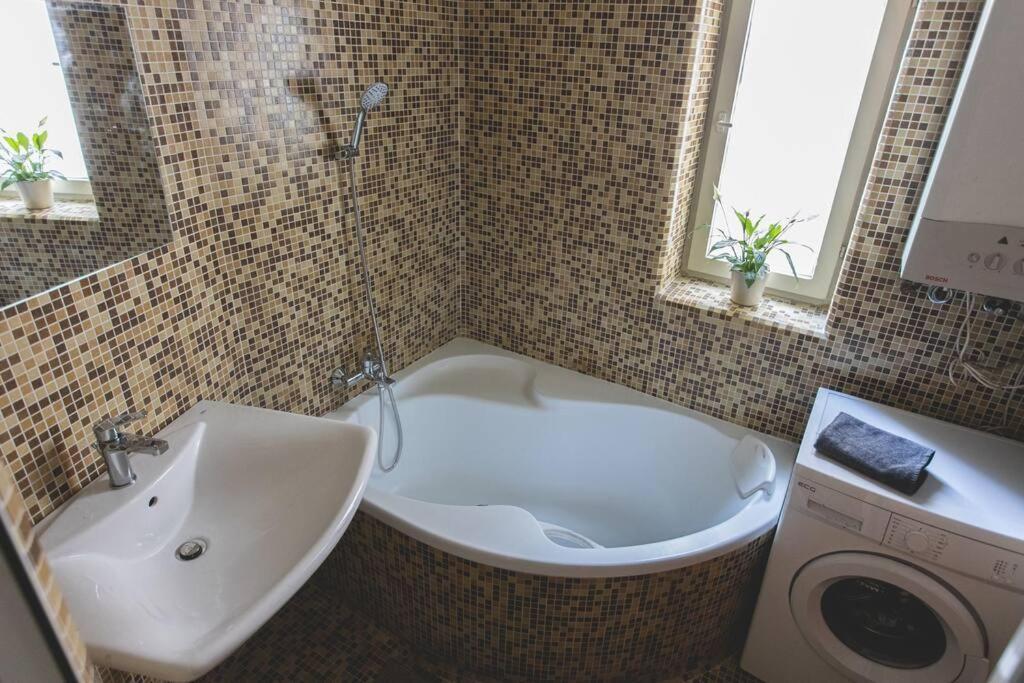 Klotild & Matild Floor In Downtown Appartement *
